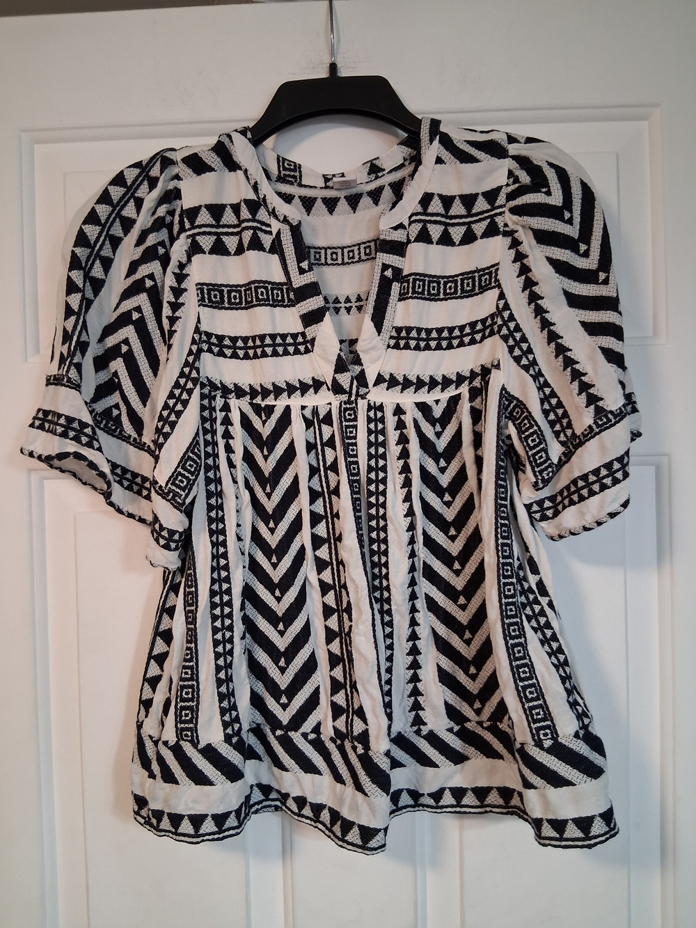 Old Navy Black & White Geometric Print Top Womens Shirt Casual Blouse Size Small